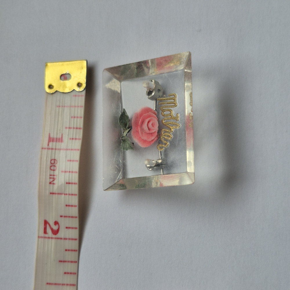Vintage Lucite "Mother" Brooch With Pink Rose - Picture 5 of 5